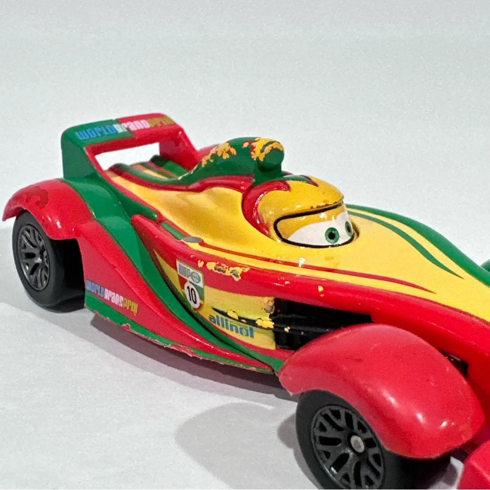 Disney Cars 2 Rip Clutchgoneski World Grand Prix Racer Die-cast